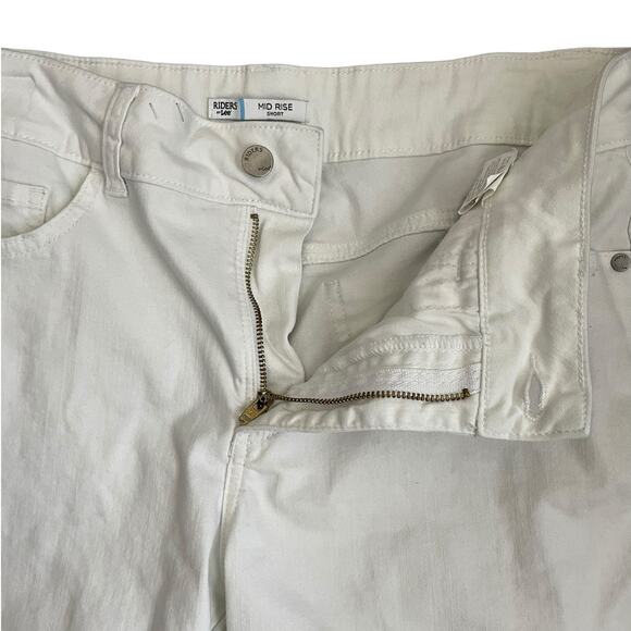 Riders by Lee Girls Bermuda Shorts 12 White Mid Rise Gorpcore Casual Basics - Picture 6 of 10
